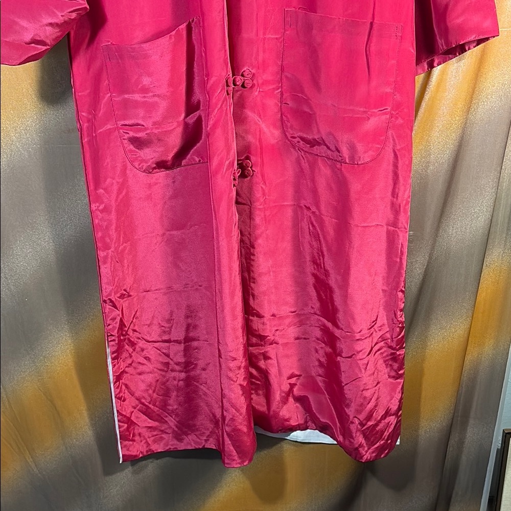 Vintage silky Chinese Pink Women's Robe. Frog closure. Small damage inside A2 - Picture 2 of 10